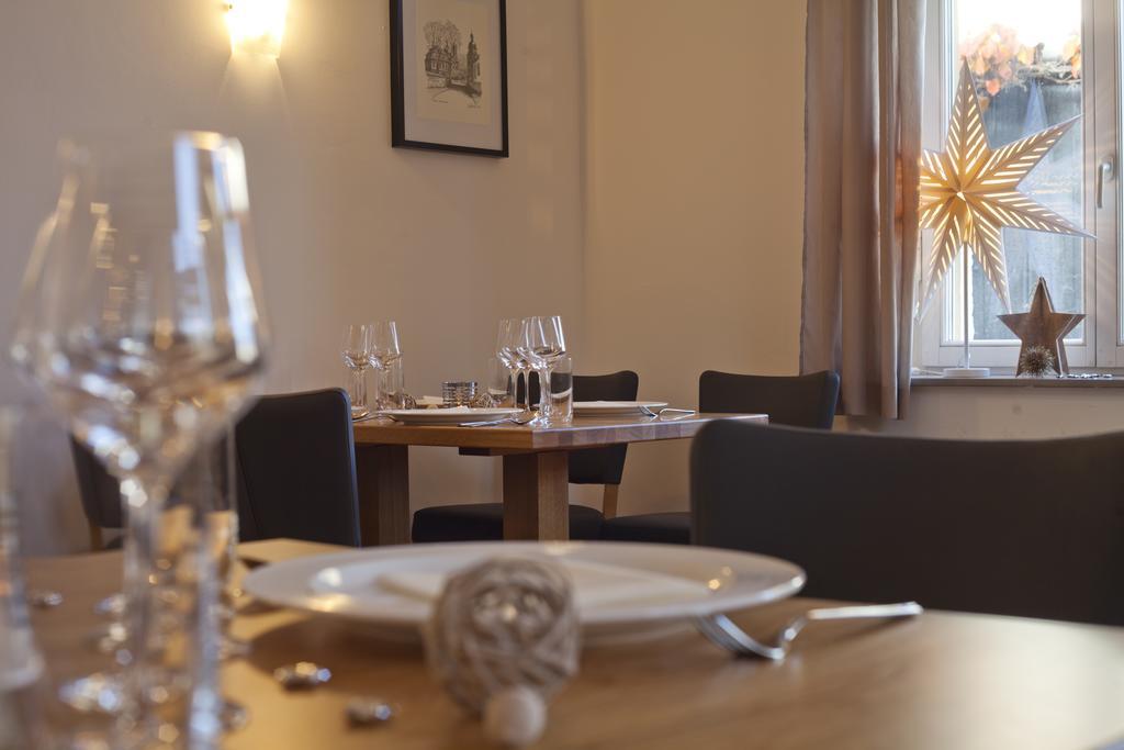 Hotel Gasthaus Zum Halbmond Speyer Esterno foto